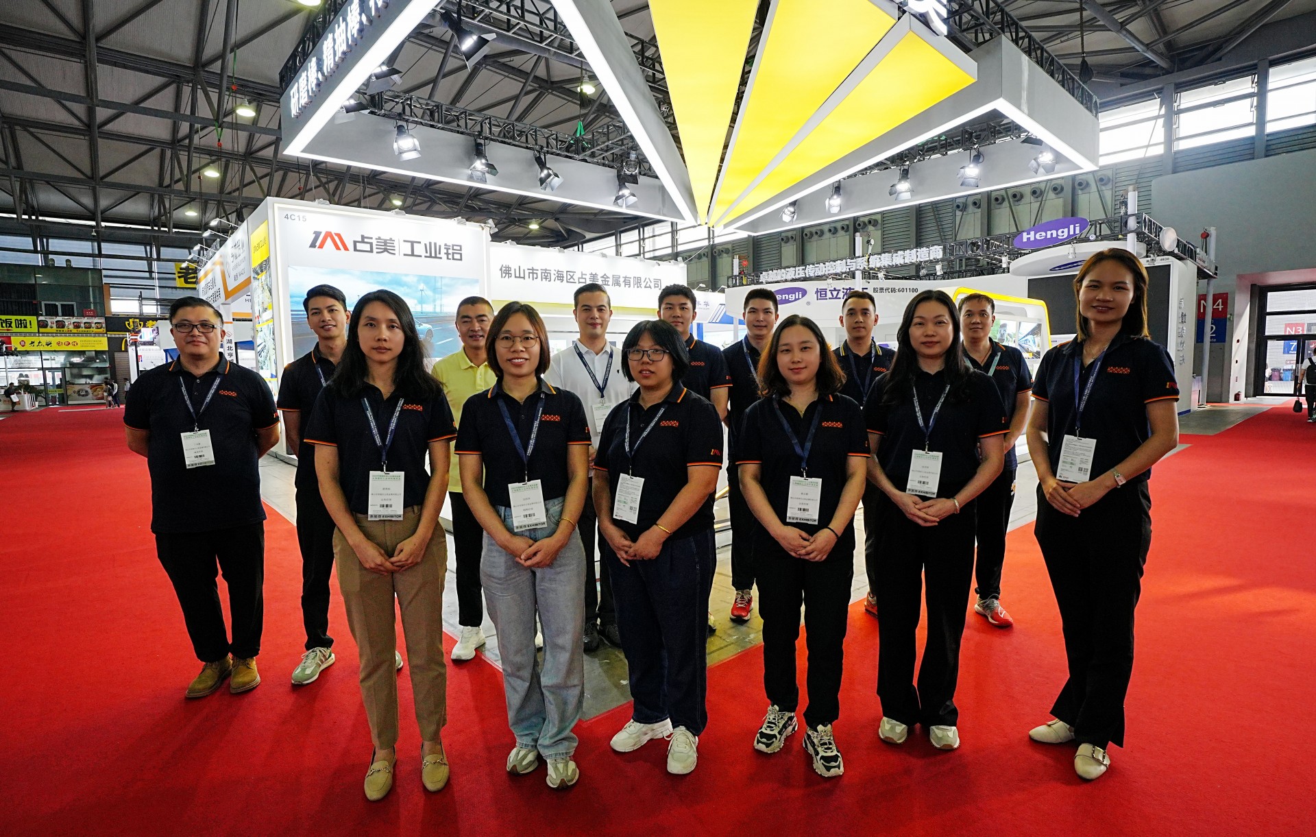 圓滿落幕，步履不?！济澜饘匍W耀ALUMINIUM 2024