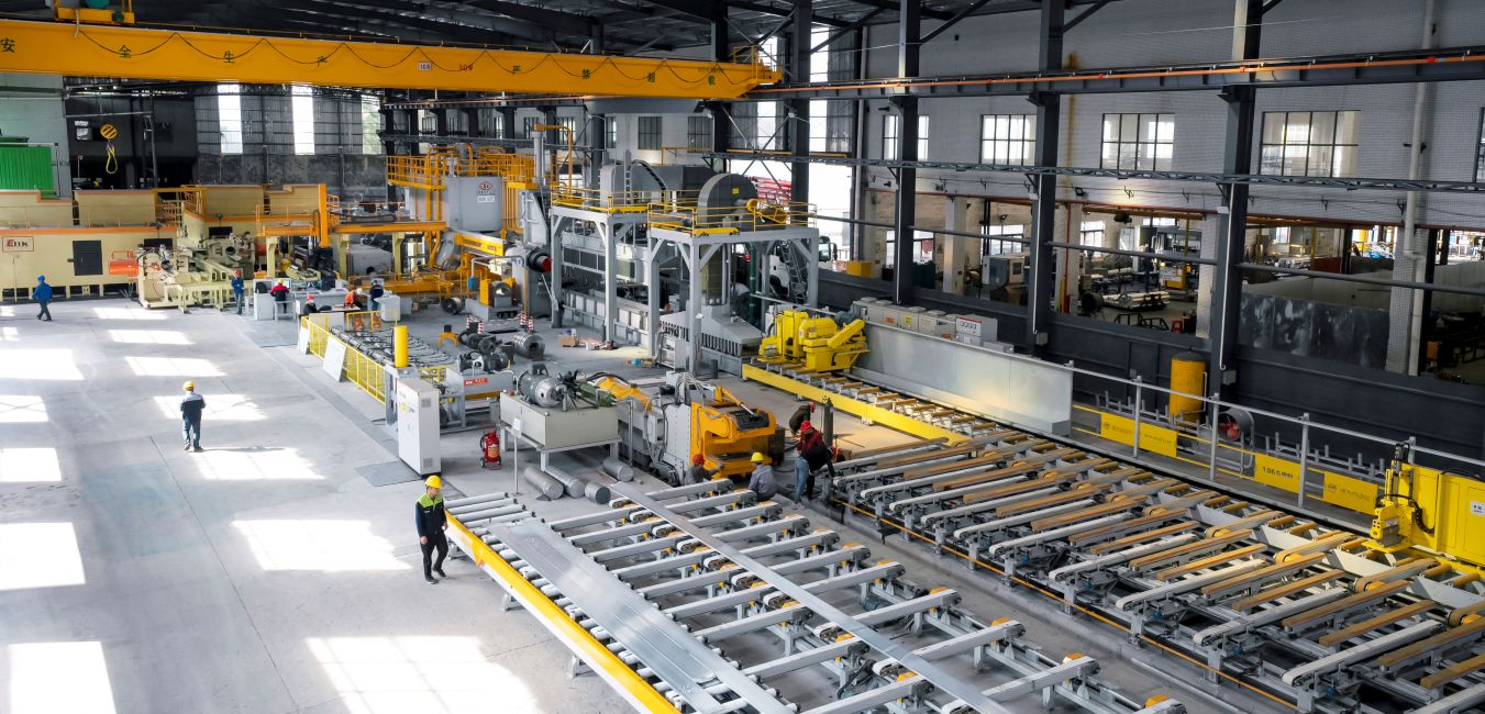 喜訊丨占美5500T擠壓機試產(chǎn)成功！